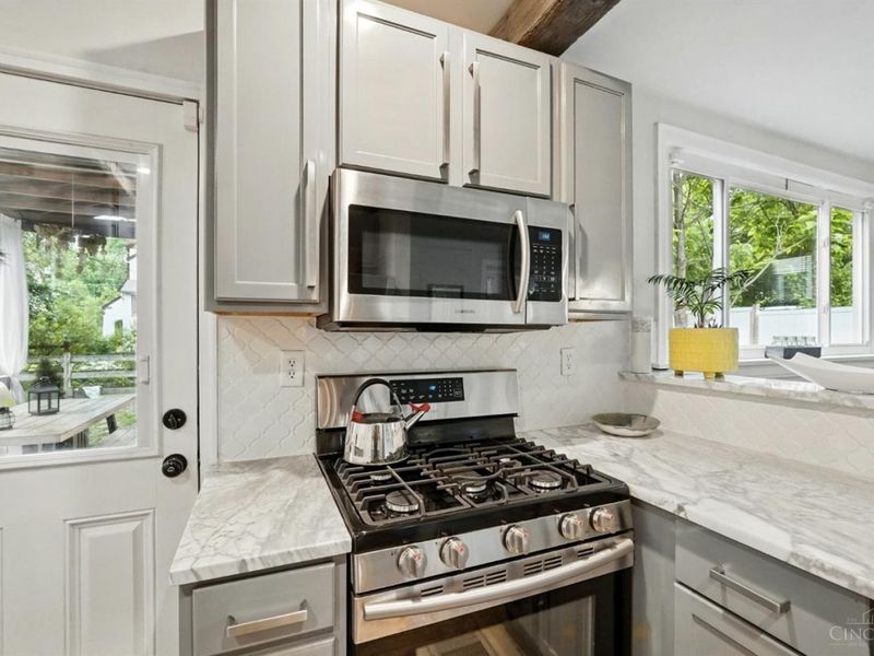 130 Mary Lane, Cincinnati, OH 45217 Photo 17