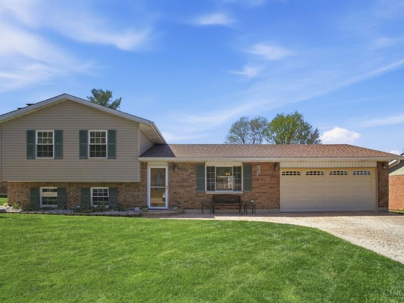 5796 Lake Michigan Drive, Fairfield, OH 45014 Photo 2