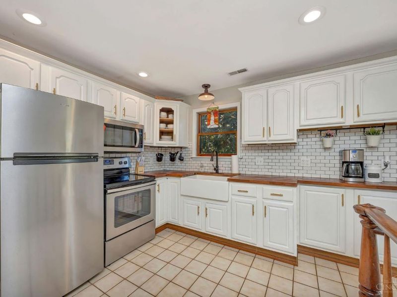 4565 Hubble Road, Green Township, OH 45247 Photo 14