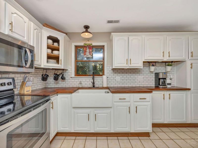 4565 Hubble Road, Green Township, OH 45247 Photo 16