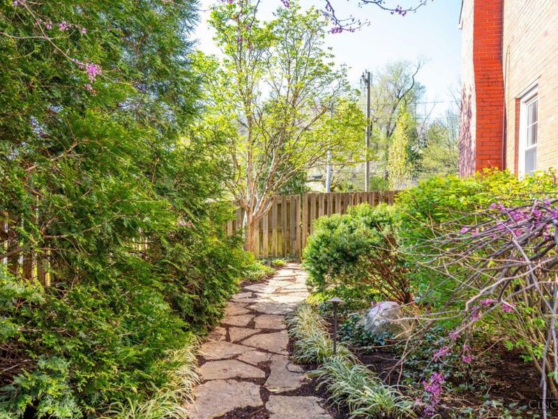 2750 Lower Grandin Road, Cincinnati, OH 45208 Photo 36