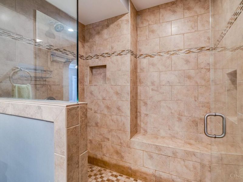 6646 Gracely Drive, Cincinnati, OH 45233 Photo 30