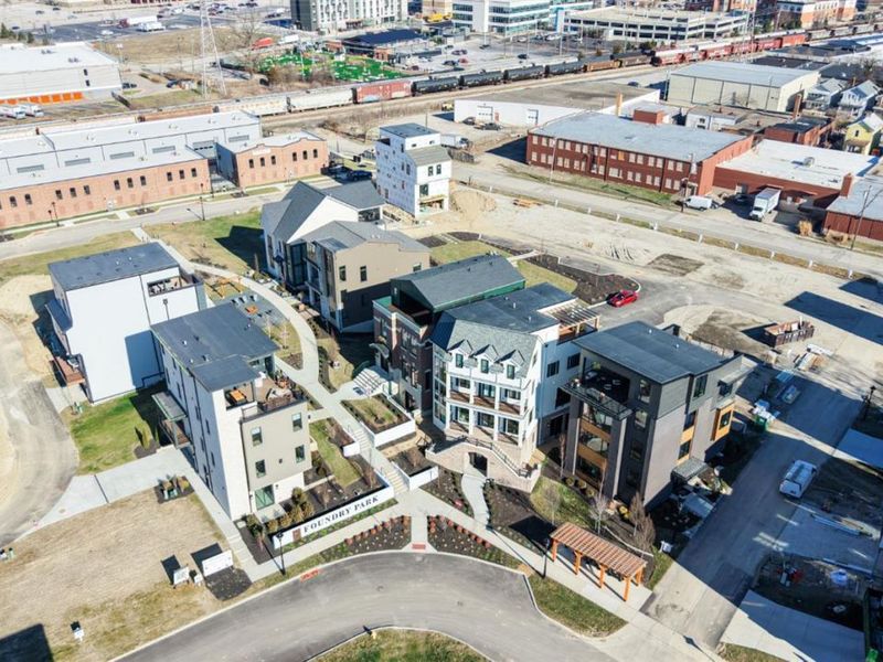 2933 Iron Oak Court, Cincinnati, OH 45209 Photo 4