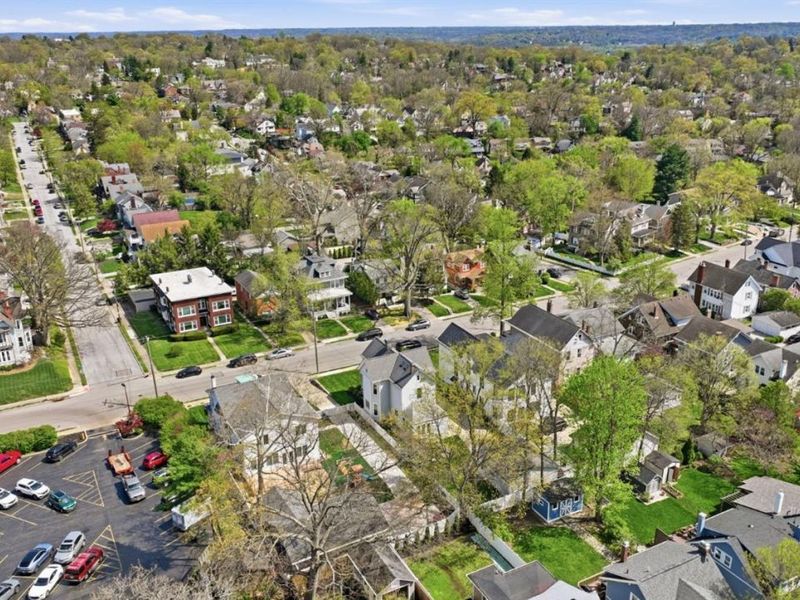 1317 Grace Avenue, Cincinnati, OH 45208 Photo 72