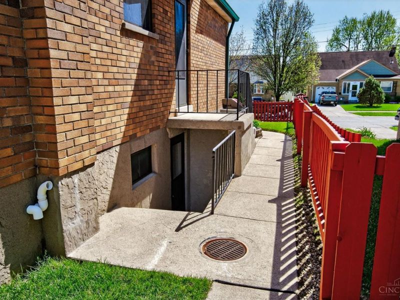 4716 Embrett Ct, Cincinnati, OH 45238 Photo 34