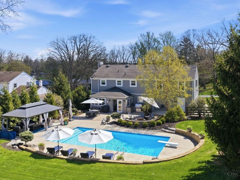 7400 N Timberlane Drive, Madeira, OH 45243 Photo 2