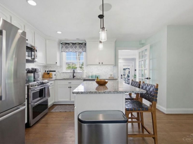 7400 N Timberlane Drive, Madeira, OH 45243 Photo 3