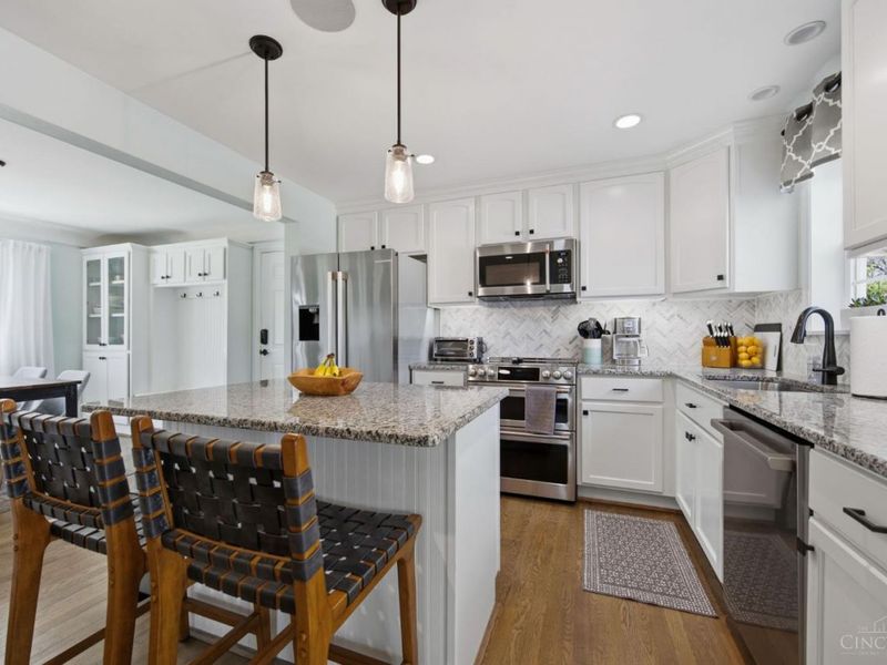 7400 N Timberlane Drive, Madeira, OH 45243 Photo 4