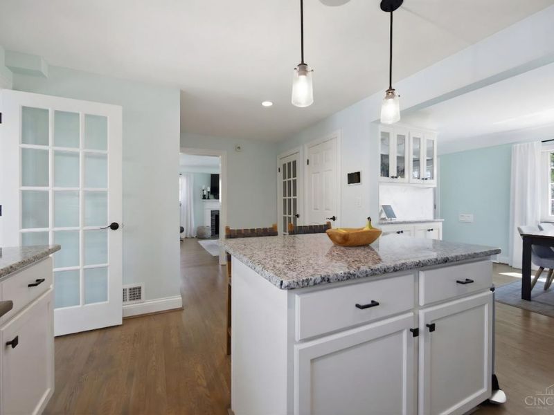 7400 N Timberlane Drive, Madeira, OH 45243 Photo 6