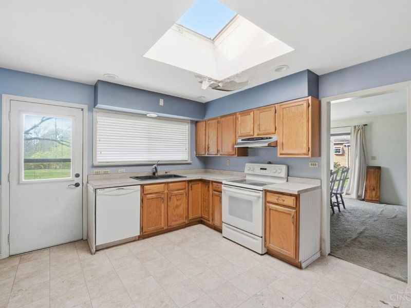 1905 Greenpine Drive, Springfield Twp., OH 45231 Photo 24