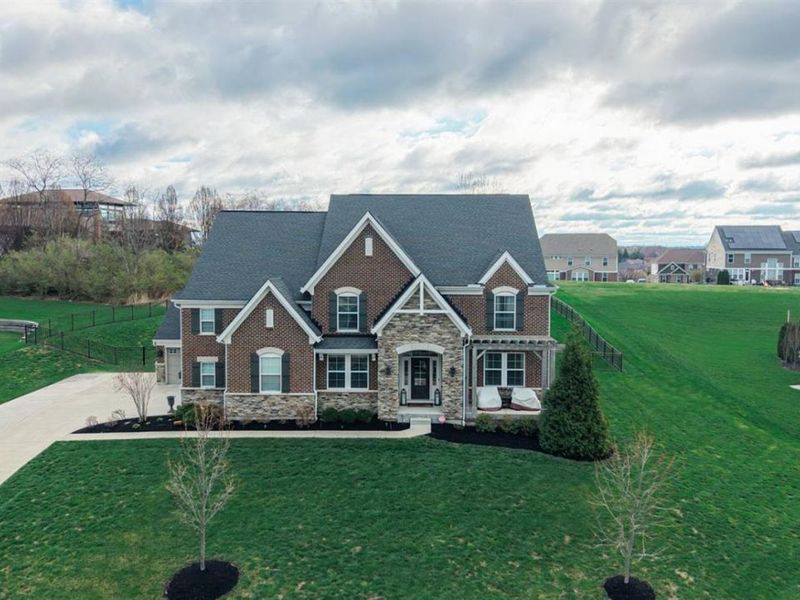 7362 W Observatory, West Chester, OH 45069 Photo 2