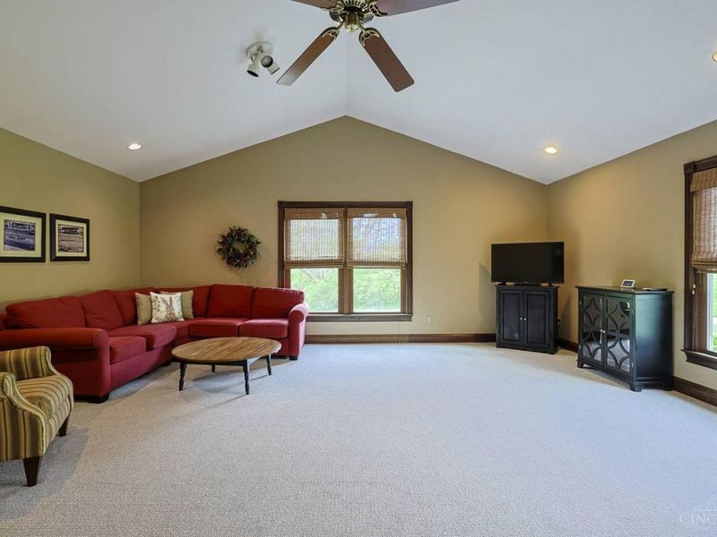 1236 Hickorylake Drive, Delhi Twp, OH 45233 Photo 10