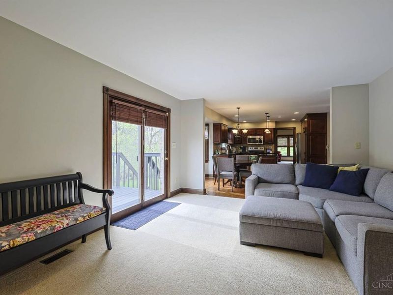 1236 Hickorylake Drive, Delhi Twp, OH 45233 Photo 8