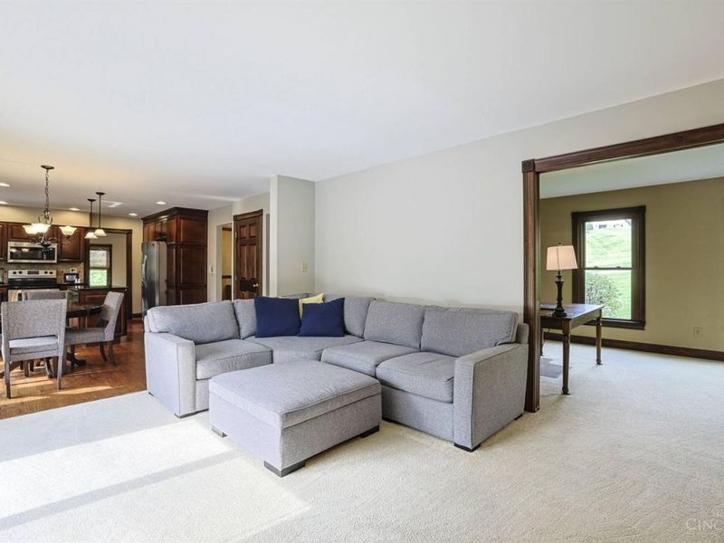 1236 Hickorylake Drive, Delhi Twp, OH 45233 Photo 9