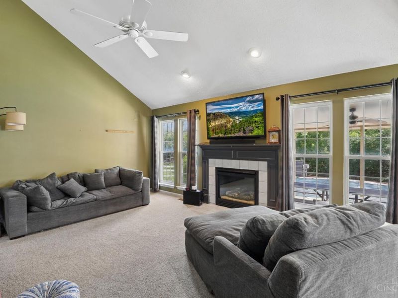 5516 Lakeside Drive, Fairfield, OH 45014 Photo 6