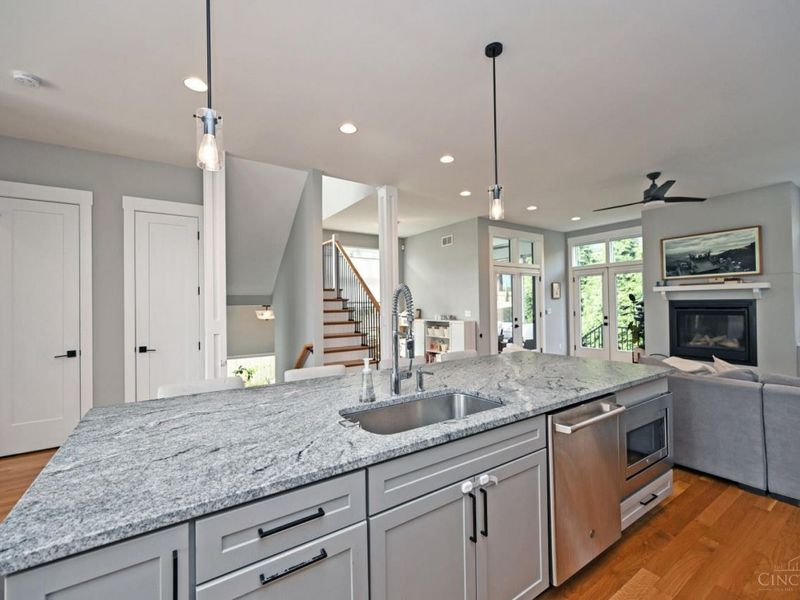 3725 Maple Park Avenue, Cincinnati, OH 45209 Photo 8