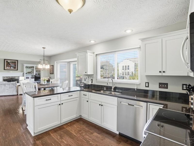 6617 Farmbrooke Court, Mason, OH 45040 Photo 21