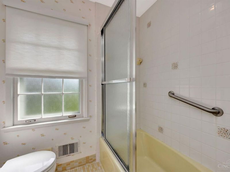 1630 Beech Grove Drive, Green Township, OH 45233 Photo 29