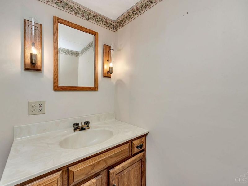 1630 Beech Grove Drive, Green Township, OH 45233 Photo 37