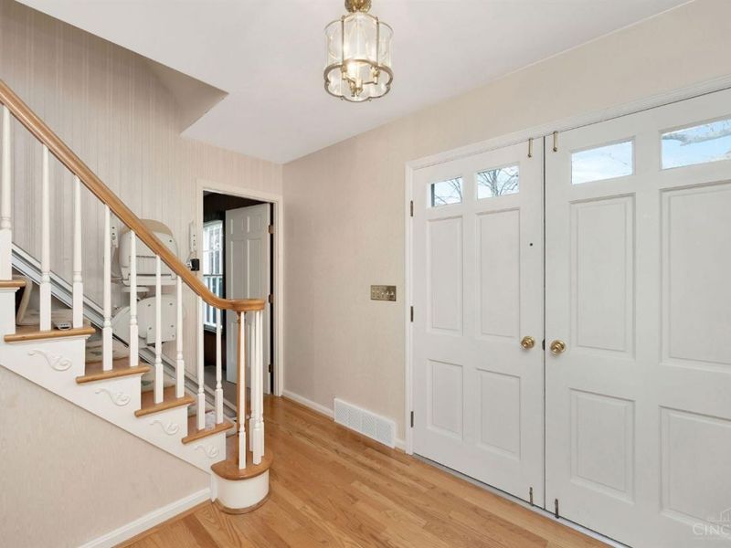 1630 Beech Grove Drive, Green Township, OH 45233 Photo 4