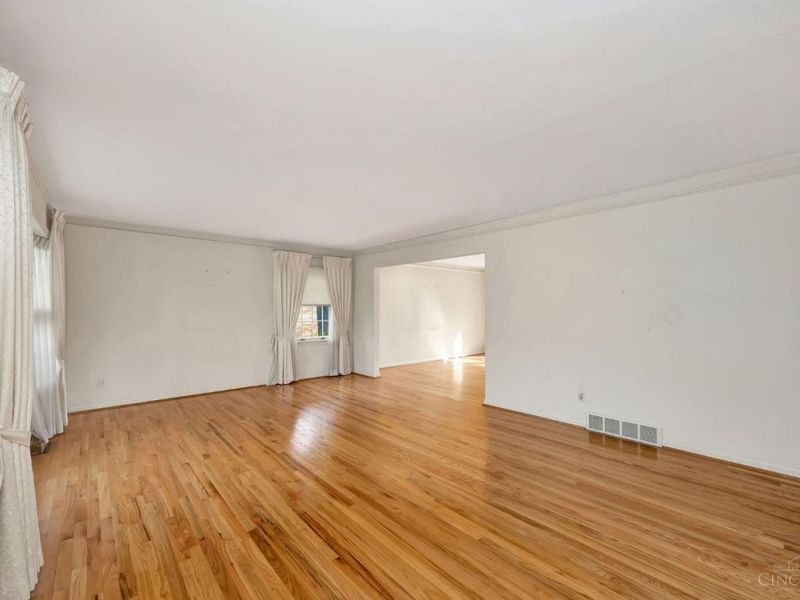 1630 Beech Grove Drive, Green Township, OH 45233 Photo 5