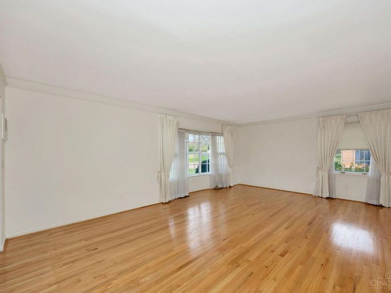 1630 Beech Grove Drive, Green Township, OH 45233 Photo 7