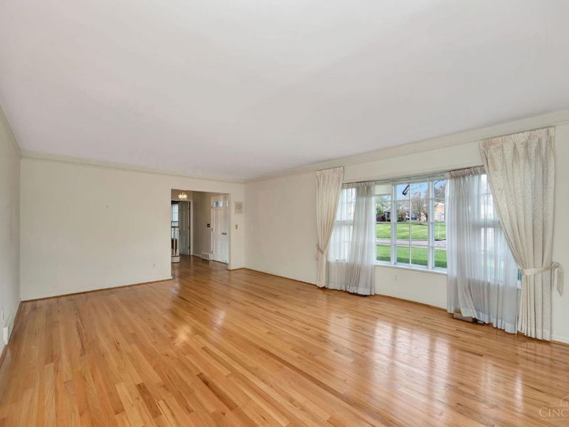 1630 Beech Grove Drive, Green Township, OH 45233 Photo 9