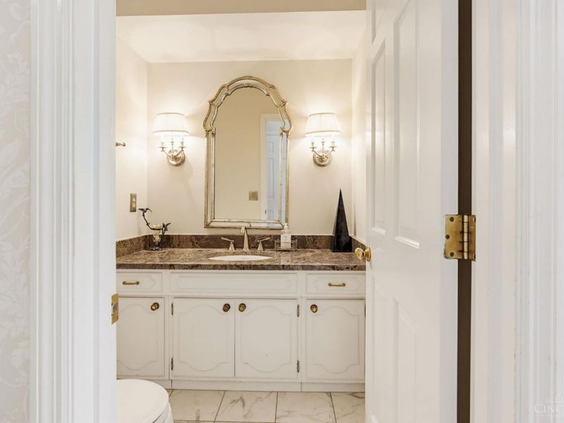 535 Rollingrock Lane, Anderson Twp, OH 45255 Photo 11