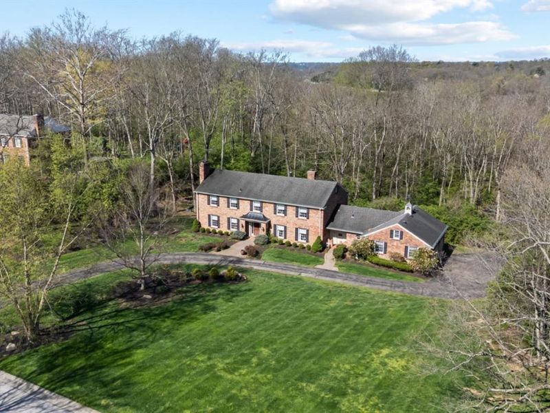 535 Rollingrock Lane, Anderson Twp, OH 45255 Photo 3