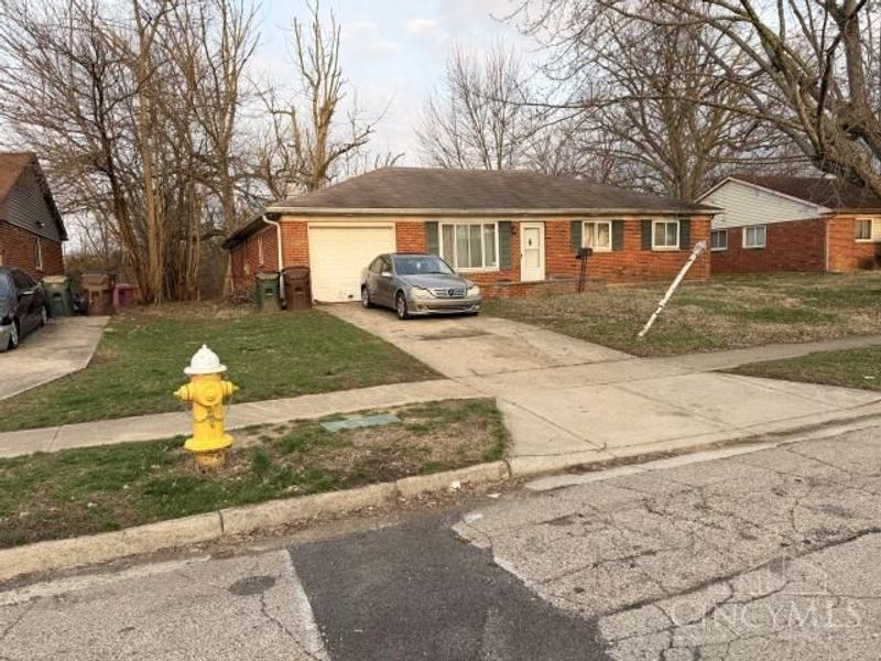 325 Stubbs Drive, Trotwood, OH 45426 Photo 2