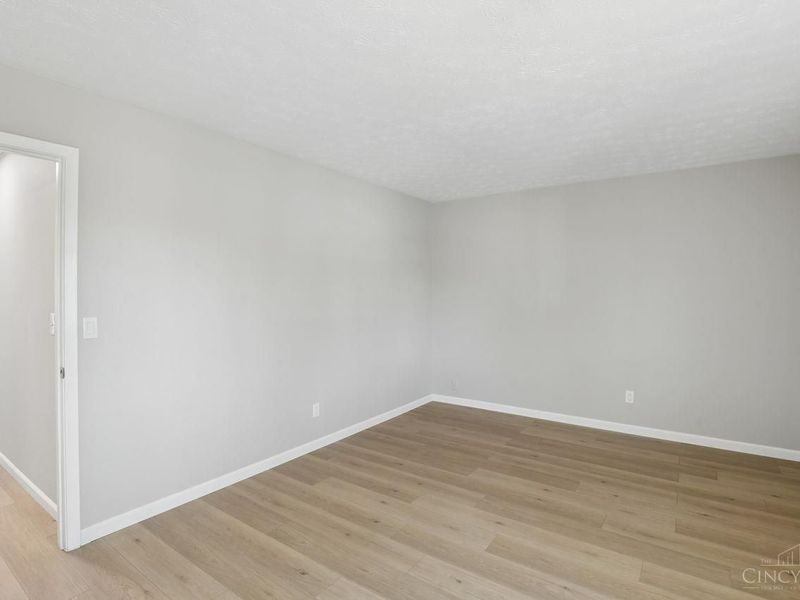 1000 E Crescentville Road, West Chester, OH 45246 Photo 15