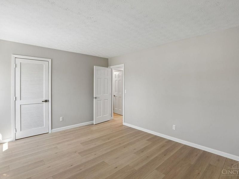 1000 E Crescentville Road, West Chester, OH 45246 Photo 16