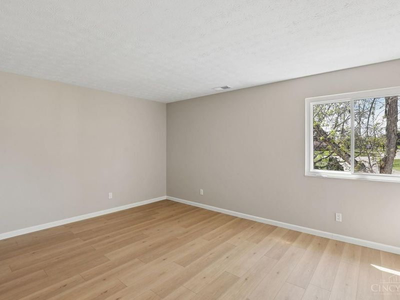 1000 E Crescentville Road, West Chester, OH 45246 Photo 20