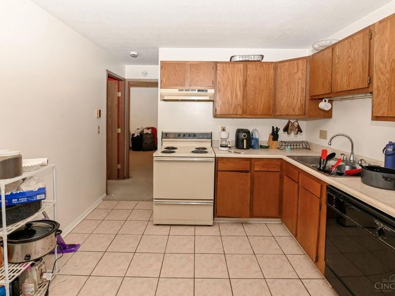 7231 Creekview Drive, Unit 9, Colerain Township, OH 45247 Photo 18