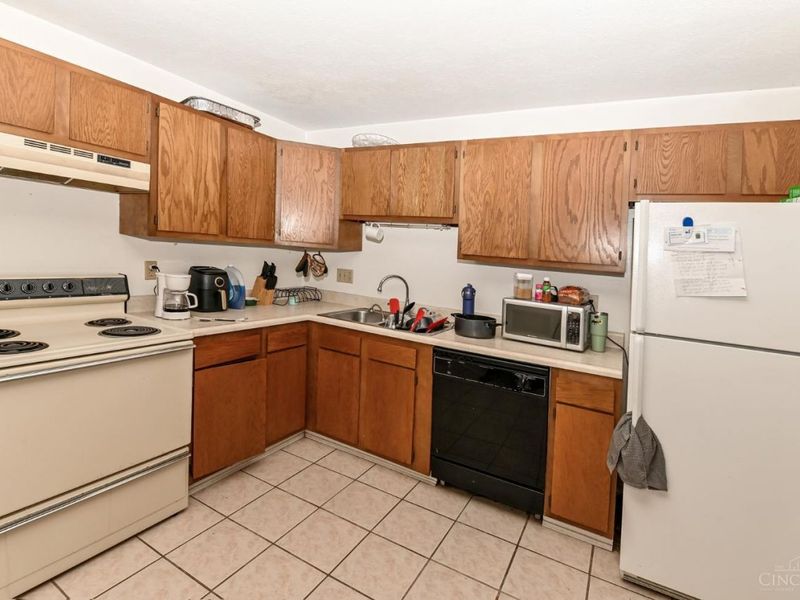 7231 Creekview Drive, Unit 9, Colerain Township, OH 45247 Photo 19