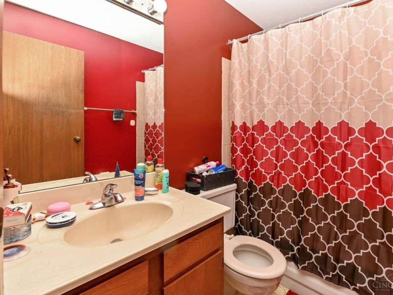 7231 Creekview Drive, Unit 9, Colerain Township, OH 45247 Photo 22