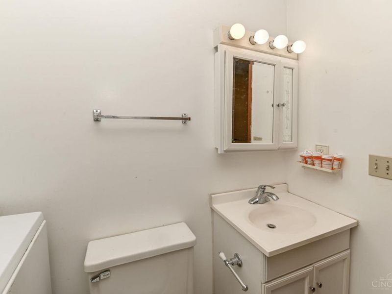 7231 Creekview Drive, Unit 9, Colerain Township, OH 45247 Photo 23