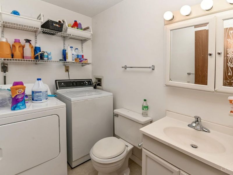 7231 Creekview Drive, Unit 9, Colerain Township, OH 45247 Photo 25