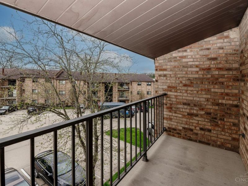 7231 Creekview Drive, Unit 9, Colerain Township, OH 45247 Photo 8