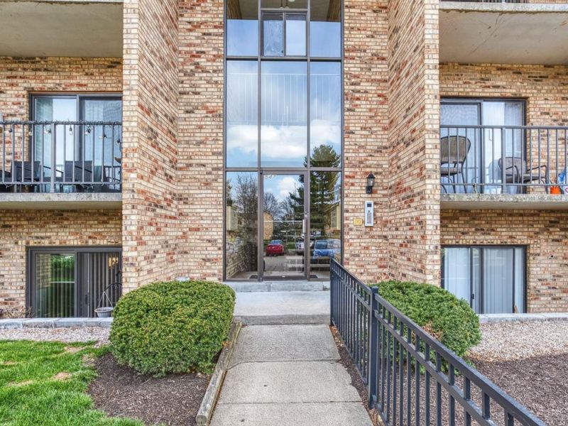 547 Davis Road, Unit 3, Pierce Twp, OH 45255 Photo 1