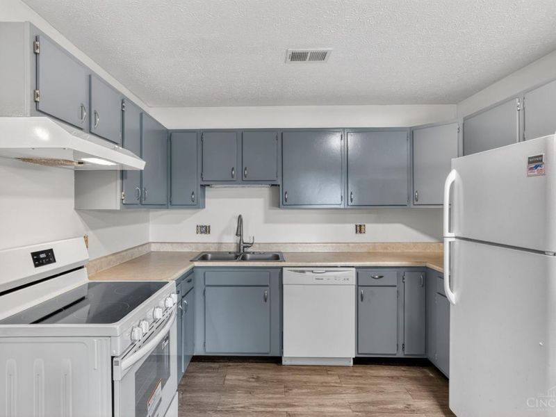 547 Davis Road, Unit 3, Pierce Twp, OH 45255 Photo 7