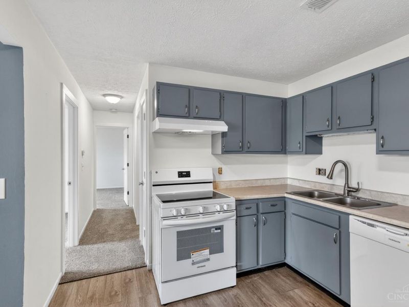 547 Davis Road, Unit 3, Pierce Twp, OH 45255 Photo 8