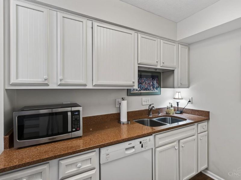 3540 Forestoak Court, Cincinnati, OH 45208 Photo 10