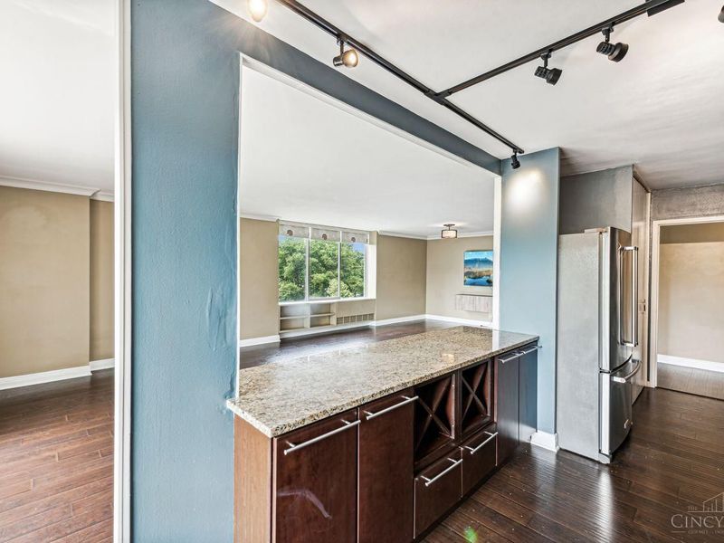 2324 Madison Road, Unit 408, Cincinnati, OH 45208 Photo 12