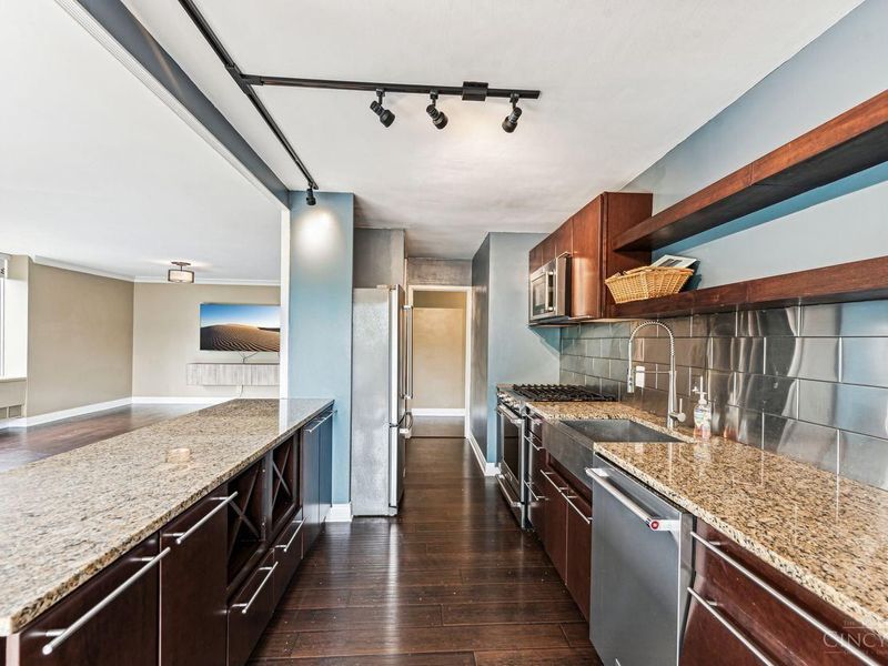 2324 Madison Road, Unit 408, Cincinnati, OH 45208 Photo 13