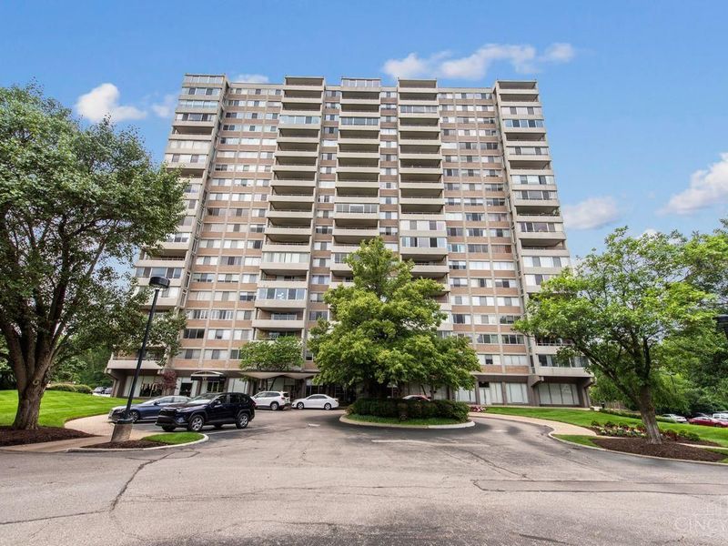 2324 Madison Road, Unit 408, Cincinnati, OH 45208 Photo 2