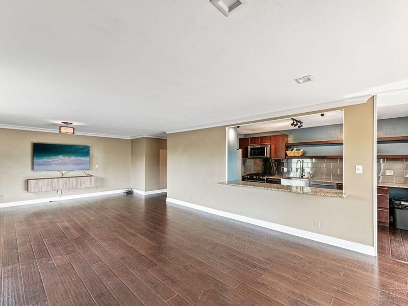 2324 Madison Road, Unit 408, Cincinnati, OH 45208 Photo 8