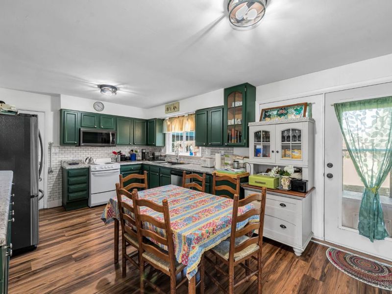300 Arcadia Drive, Middletown, OH 45042 Photo 14