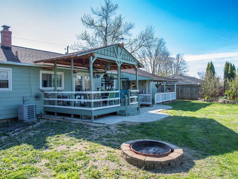 300 Arcadia Drive, Middletown, OH 45042 Photo 9