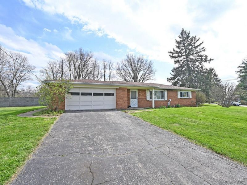 8703 Vicbarb Lane, Anderson Twp, OH 45244 Photo 2